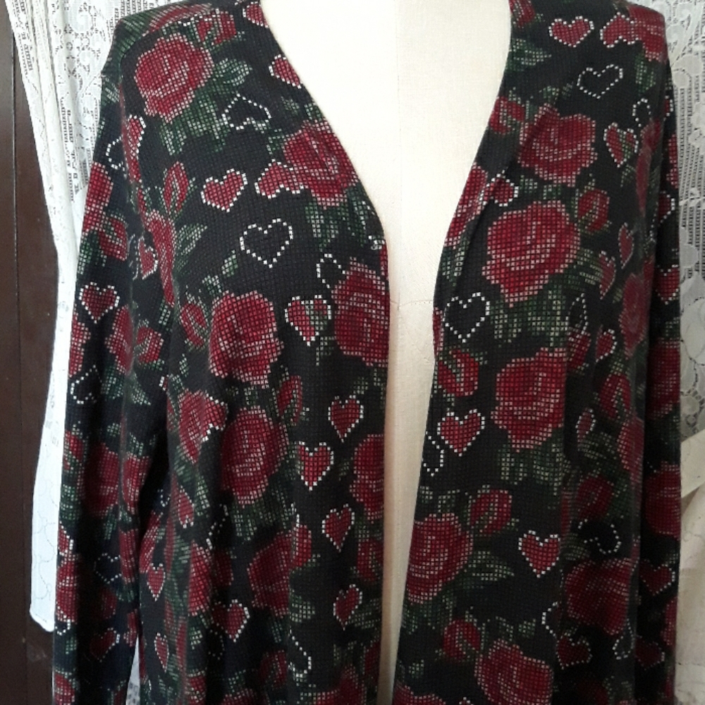 Lularoe rose and heart caroline sweater